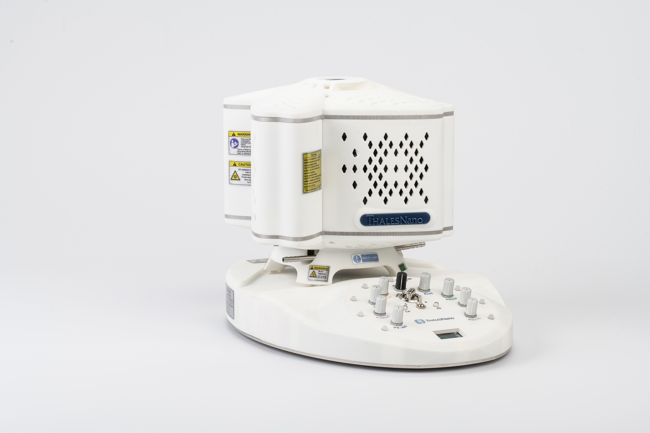 PhotoCube for batch and flow photochemical applications
